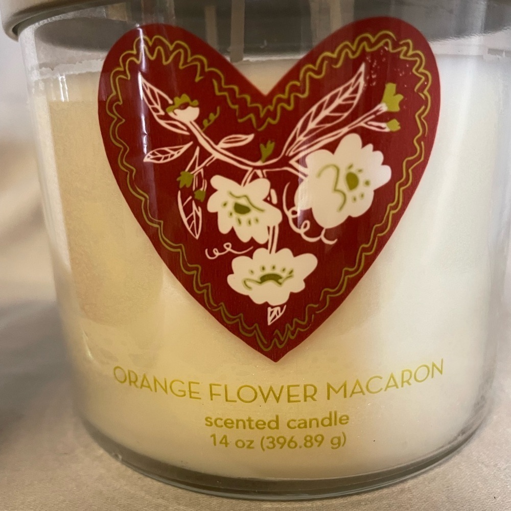 New Threshold Orange Flower Macaron 3 Wick Scented Candle - Picture 2 of 6